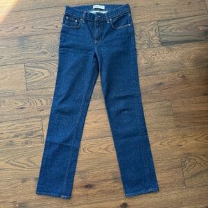 Abercrombie & Fitch Mid Rise 90s Straight Jean 25 - Dark Rinse
